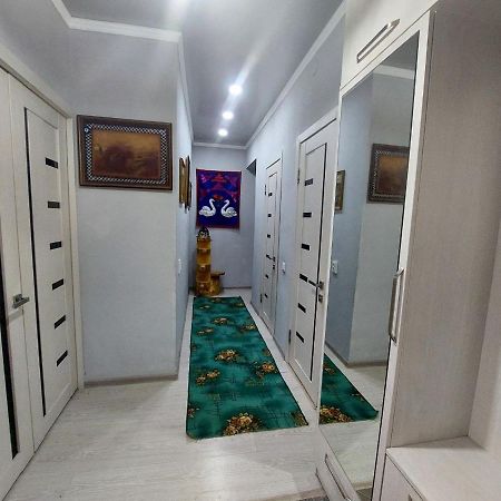 Downtown Homestay Бишкек Екстериор снимка