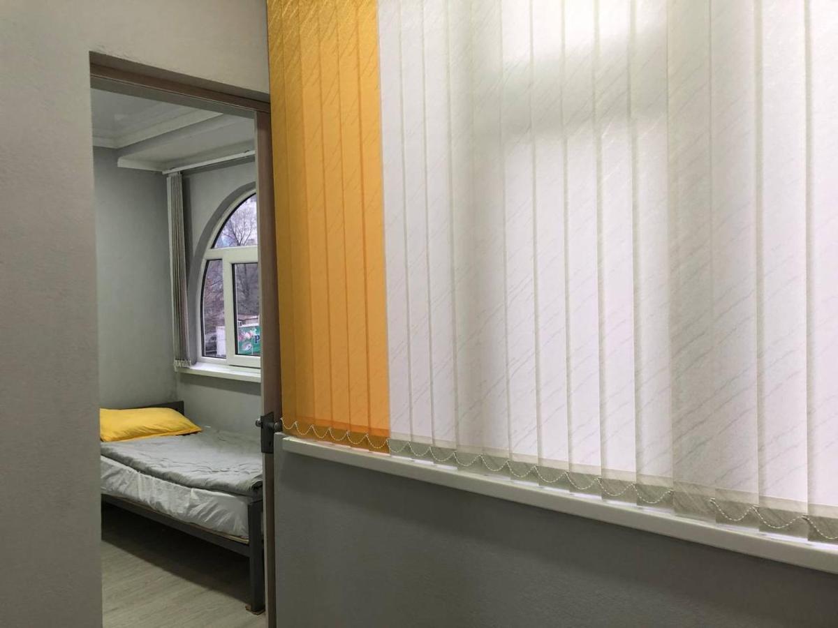 Downtown Homestay Бишкек Екстериор снимка