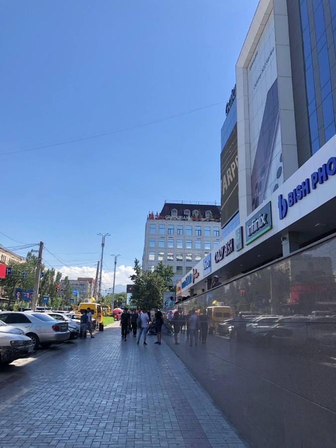 Downtown Homestay Бишкек Екстериор снимка