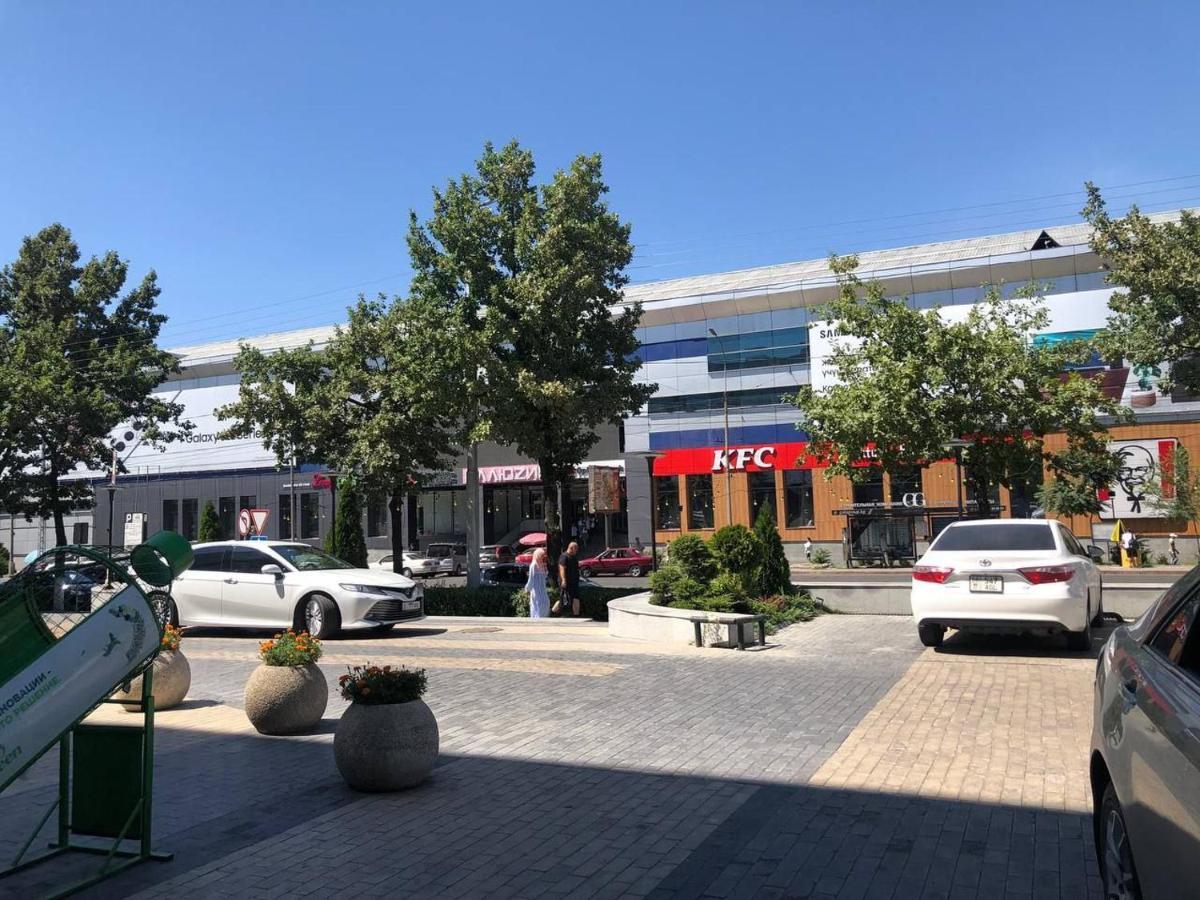 Downtown Homestay Бишкек Екстериор снимка