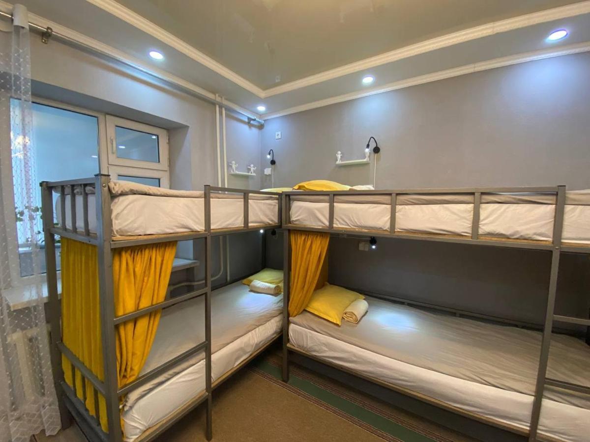 Downtown Homestay Бишкек Екстериор снимка