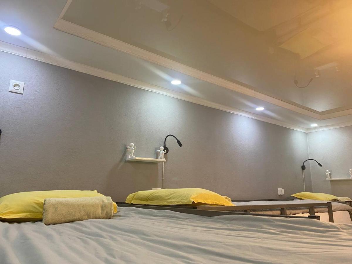 Downtown Homestay Бишкек Екстериор снимка