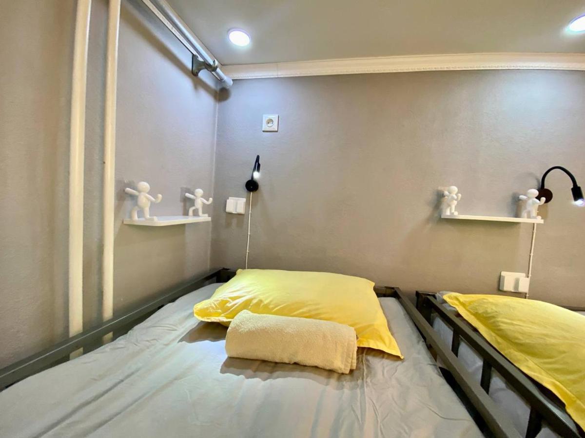 Downtown Homestay Бишкек Екстериор снимка